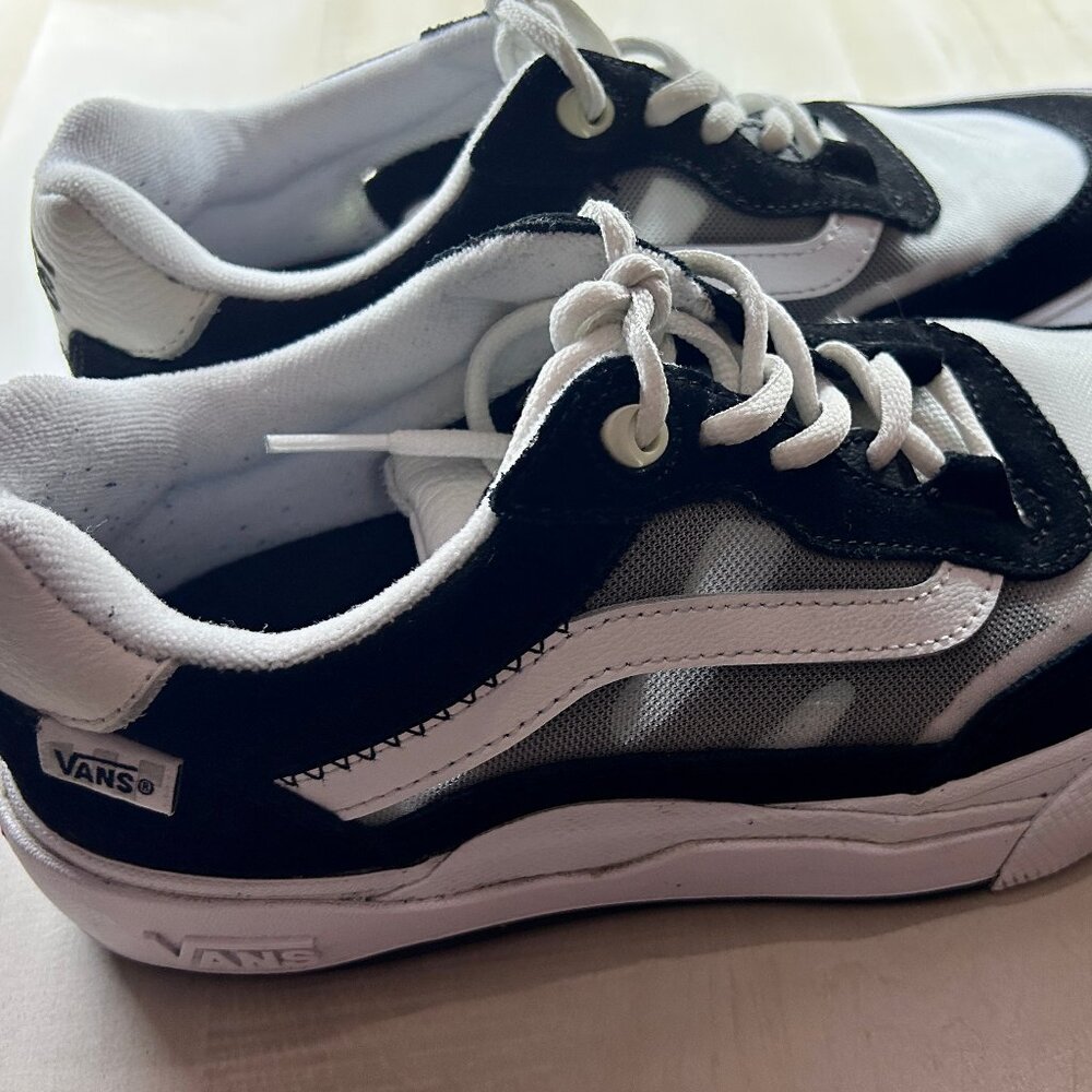100889 Vans Skate PopCush Black White Men's 8 Skate Shoes **USED**
